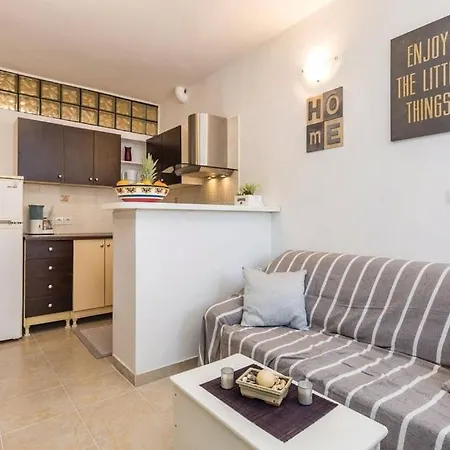 公寓 With Parking Space - 13976 *