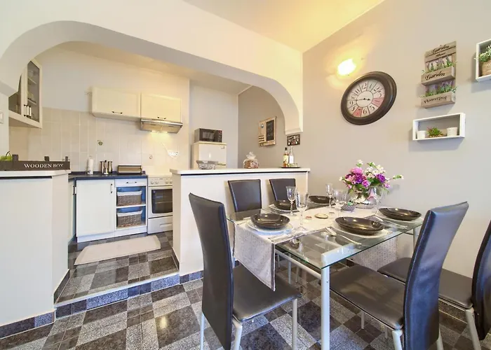 Apartament With Parking Space - 13976 Rijeka